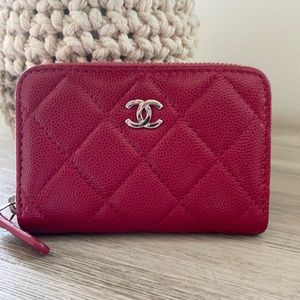 🚫SOLD🚫 Chanel Quilted Zip Interlocking CC Calfskin Wallet